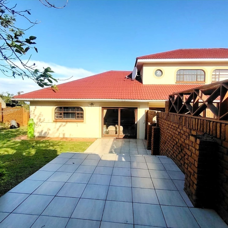 6 Bedroom Property for Sale in Baysville Eastern Cape